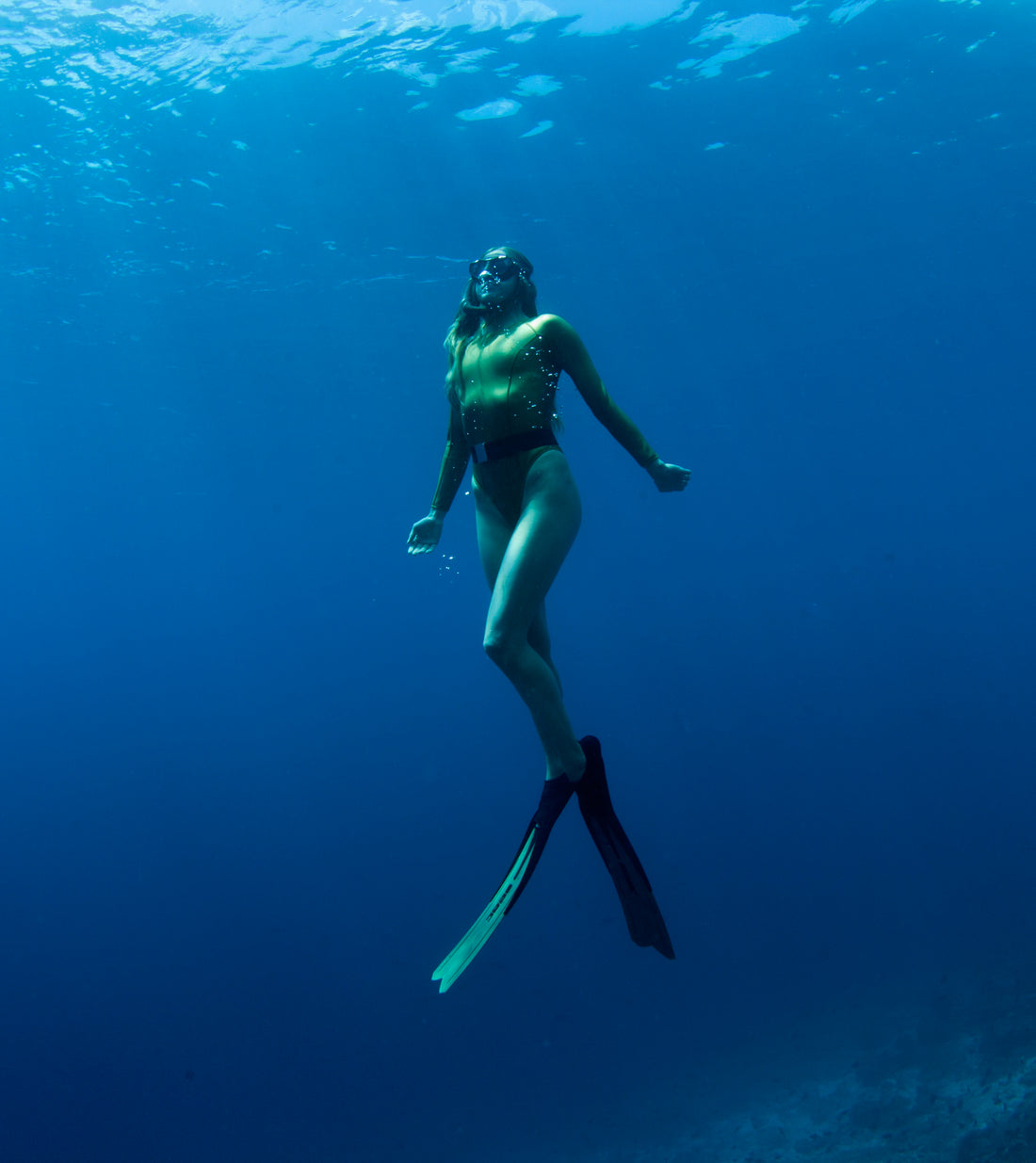 Sierra Quitiquit free diving swimming underwater